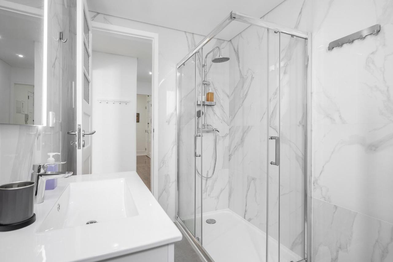 Whome Hideaway Family Apartment #2 Lisbona Esterno foto